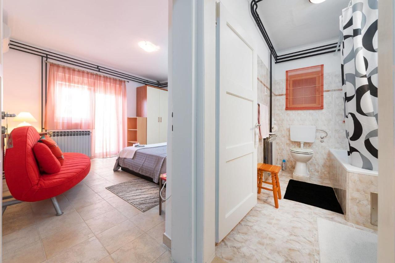 Apartments Pilicari (Adults Only) 罗维尼 外观 照片