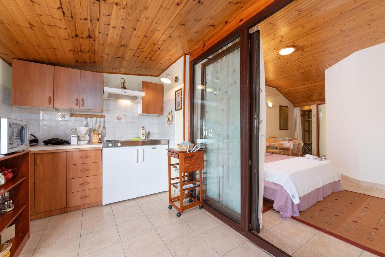 Apartments Pilicari (Adults Only) 罗维尼 外观 照片
